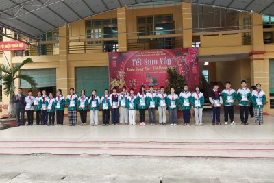 Hoạt động ngoại khoá : TẾT SUM VẦY